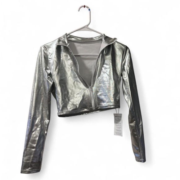 NEW! WITH TAGS! Metallic Crop Top - Picture 2 of 8